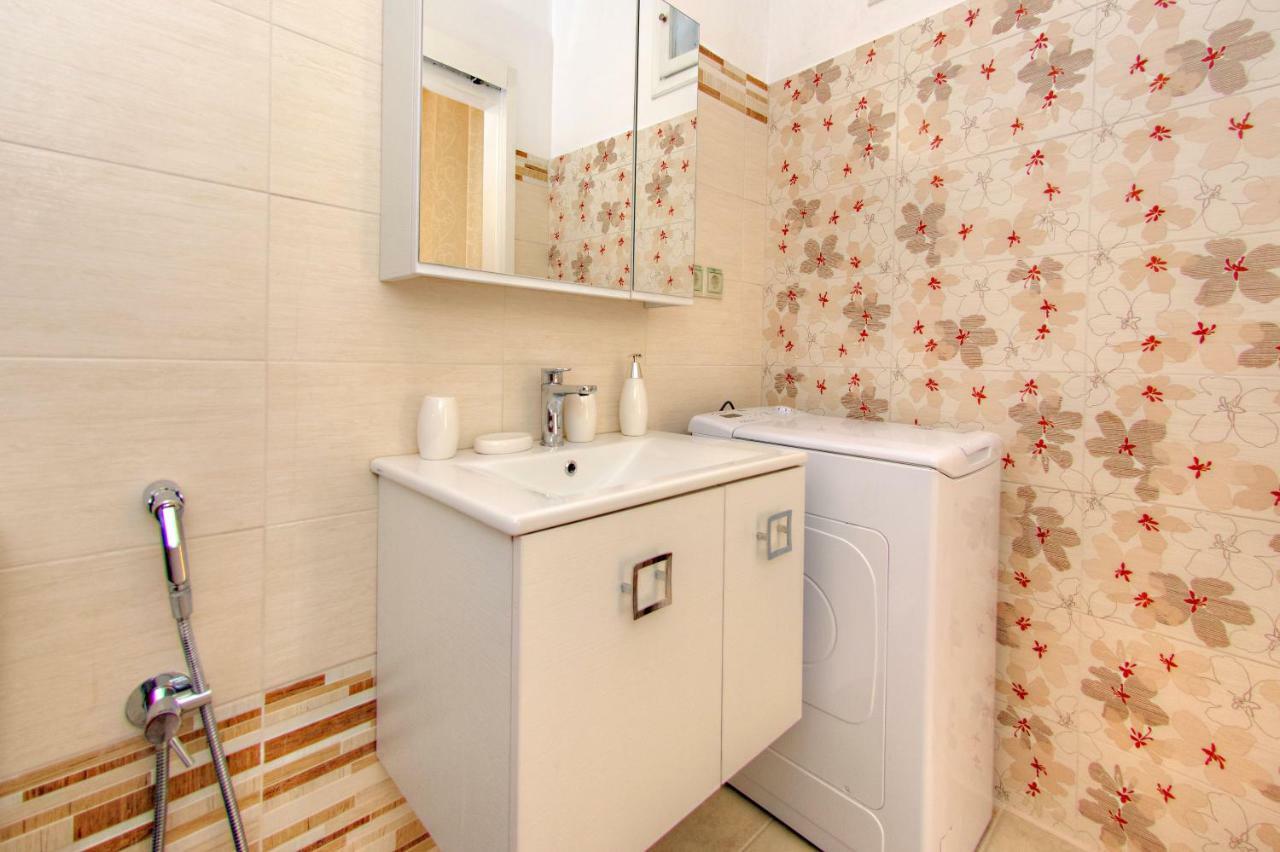 Corfu Town West Apartment *